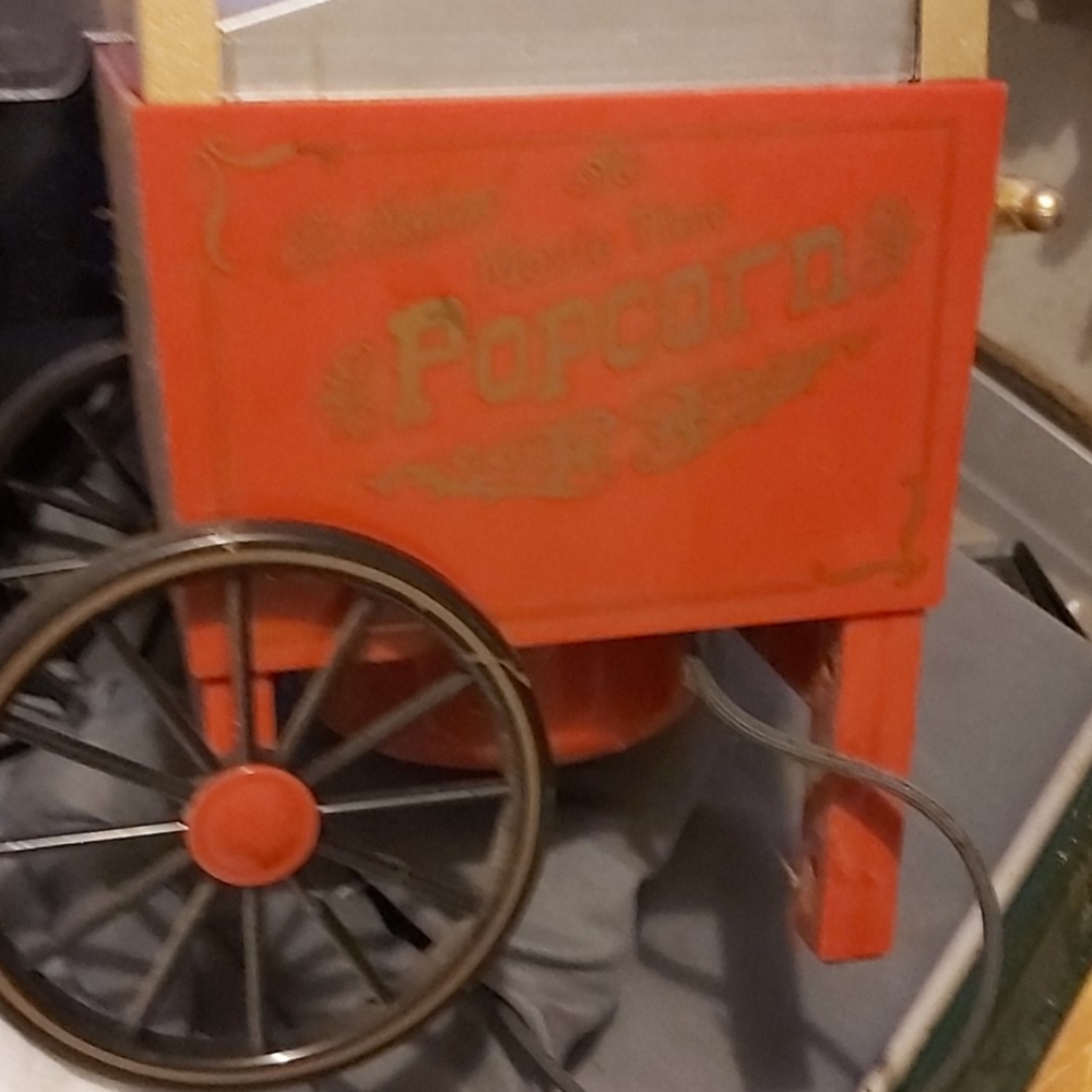 Popcorn machine